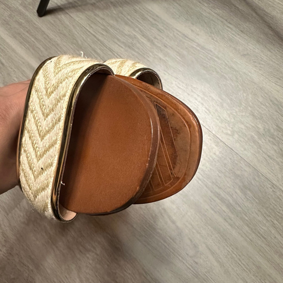 Zara Flat Natural Sandals in Size 38 - Picture 4 of 5